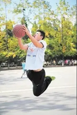 职业篮球运动员如何管理体型以提升表现_1